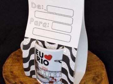 Xícara pequena estampa Roda gigante, arcos da lapa, cristo, maracanã, Rio de Janeiro.