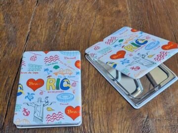 Espelho de bolsa fundo do mar, cristo, pão de açúcar, drink, chinelo, concha, maracanã, calçadão de Copacabana, eu amo Brasil, tartaruga, arcos da lapa, ancora, coqueiros.