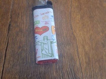 isqueiro fundo do mar