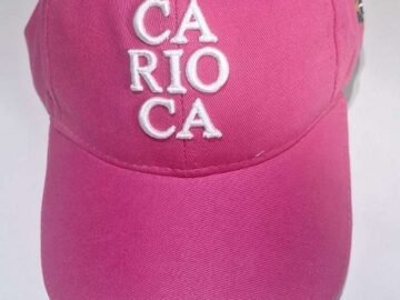 Boné bordado escrito Carioca - Rosa