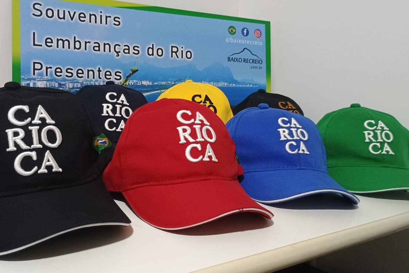 Boné bordado escrito Carioca