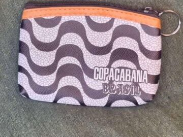 porta moedas quadrado calçadão de Copacabana preto e branco Rio de Janeiro