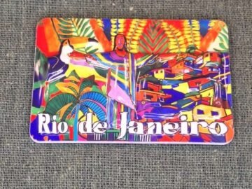 imã de geladeira tucano, Cristo, favela, Rio de Janeiro