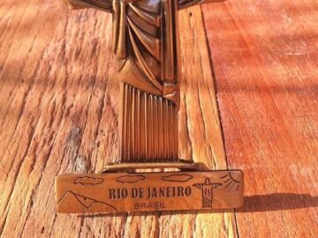 Placa Cristo Redentor em metal para decoração – Rio de Janeiro