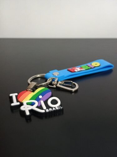 Chaveiro borracha coração arco íris - lgbt