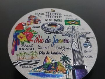 Imã de geladeira redondo pontos turístico do Rio de Janeiro arcos da lapa, cristo , maracanã, pão de açúcar.