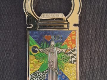imã de geladeira abridor de lata Brasil, calcadão de Copabana, I love Rio, Cristo