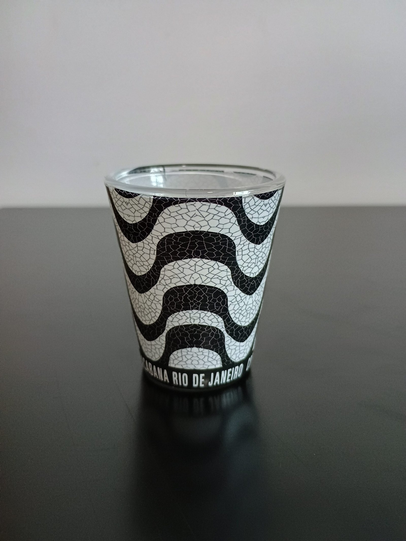 copo de dose calçadão Copacabana