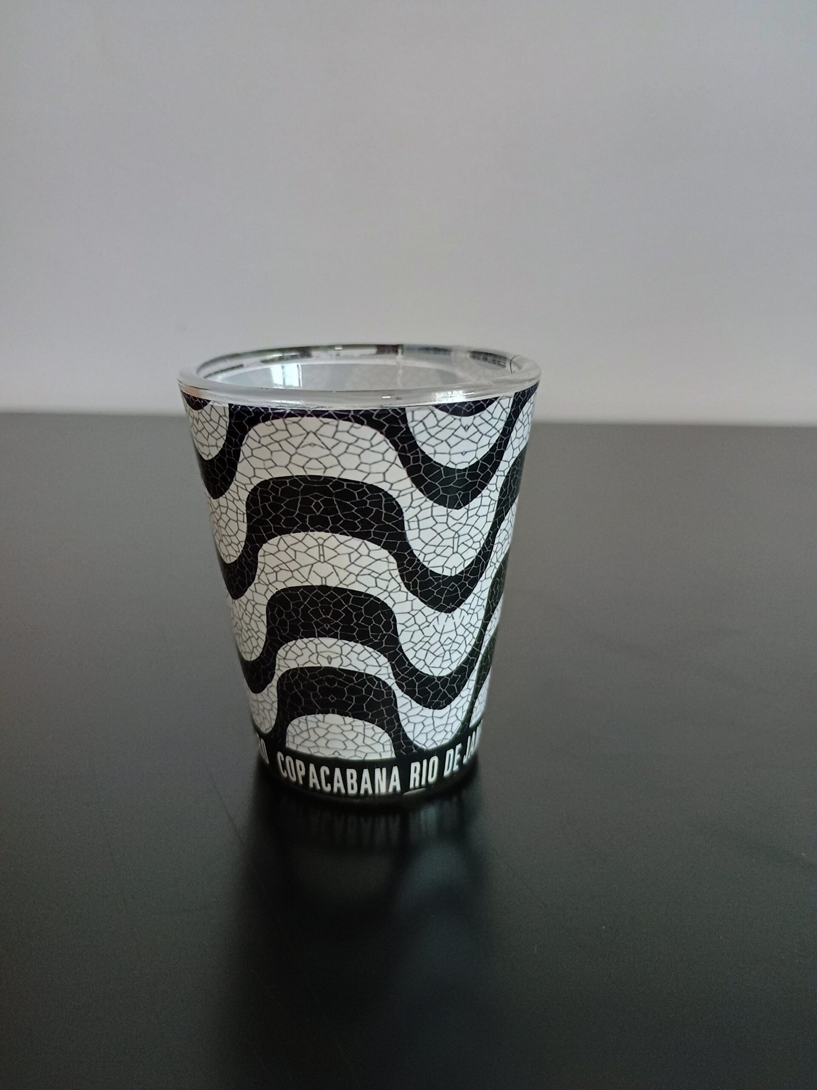 copo de dose calçadão Copacabana