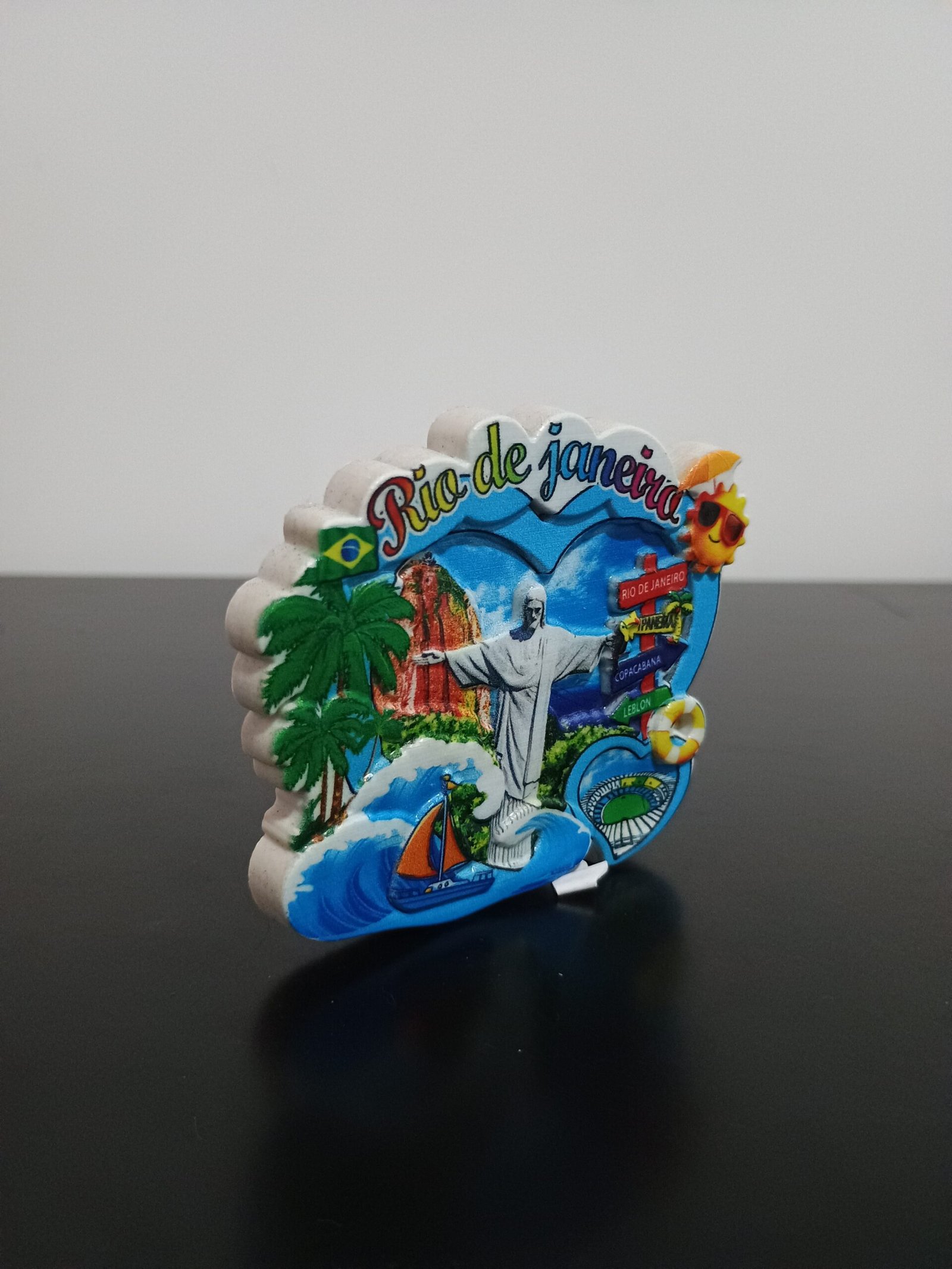 imã de  geladeira em resina coração Rio de Janeiro