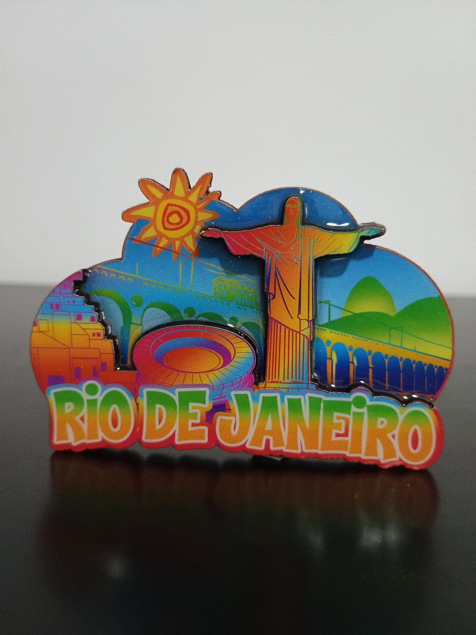 Imã de geladeira em madeira com resina Rio de Janeiro